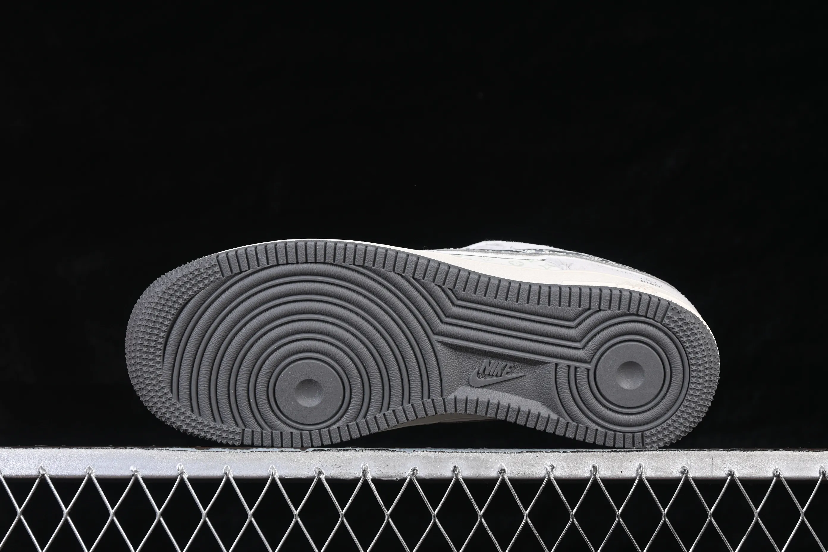 All categories Nk Air Force 1 Air Force series Nk Air Force 1 Low Air Force low-top Nike Air Force 1'07 Low joint model light gray frosted Air Force 1 low-top casual sneakers CX5050-Y48